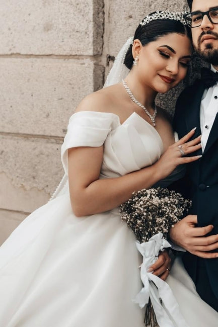 Princess White Wedding Dress Off The Shoulder A Line V Neck Organza Satin Bridal Gown