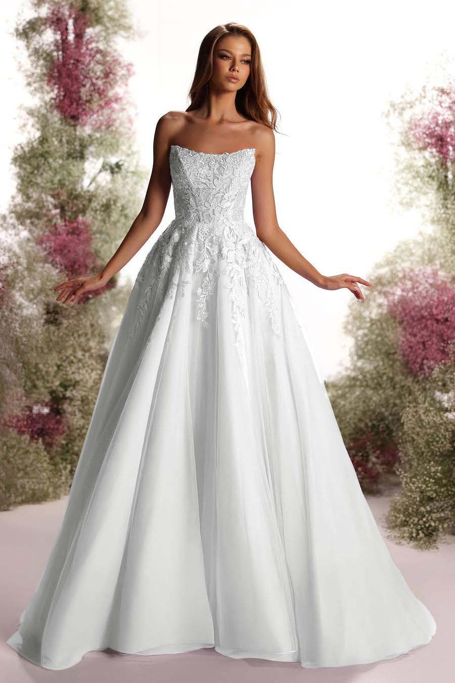 Purple A Line Prom Dress Sleeveless Strapless Formal Dress With Lace Appliques