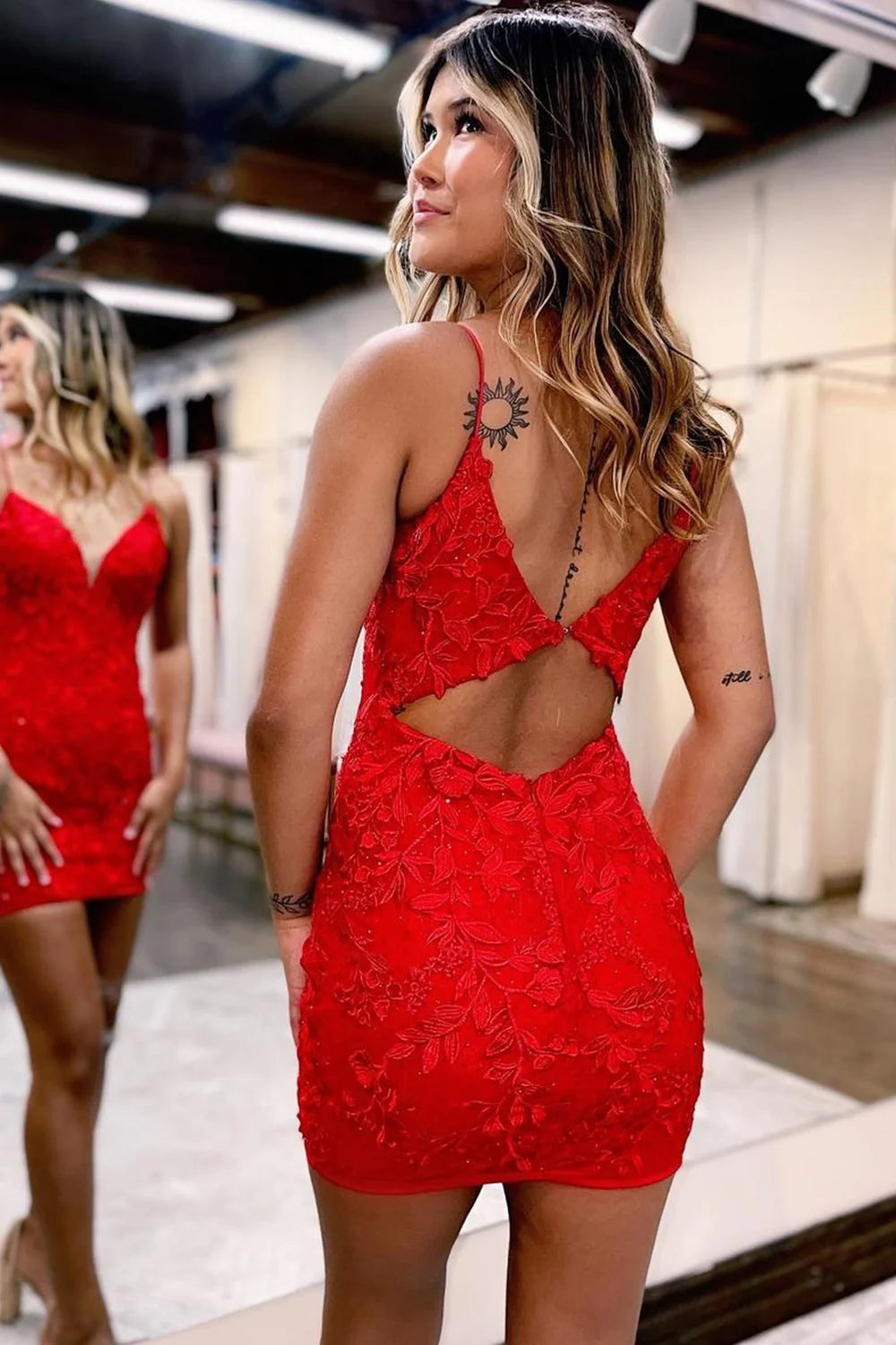 Red Homecoming Dress Open Back Spaghetti Straps Appliques Tight Prom Dress