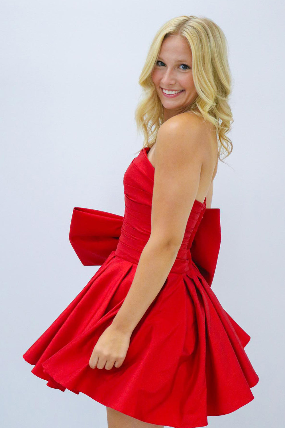 Red Homecoming Dress Strapless A-Line Satin Short Cocktail Dresses with Bowknot