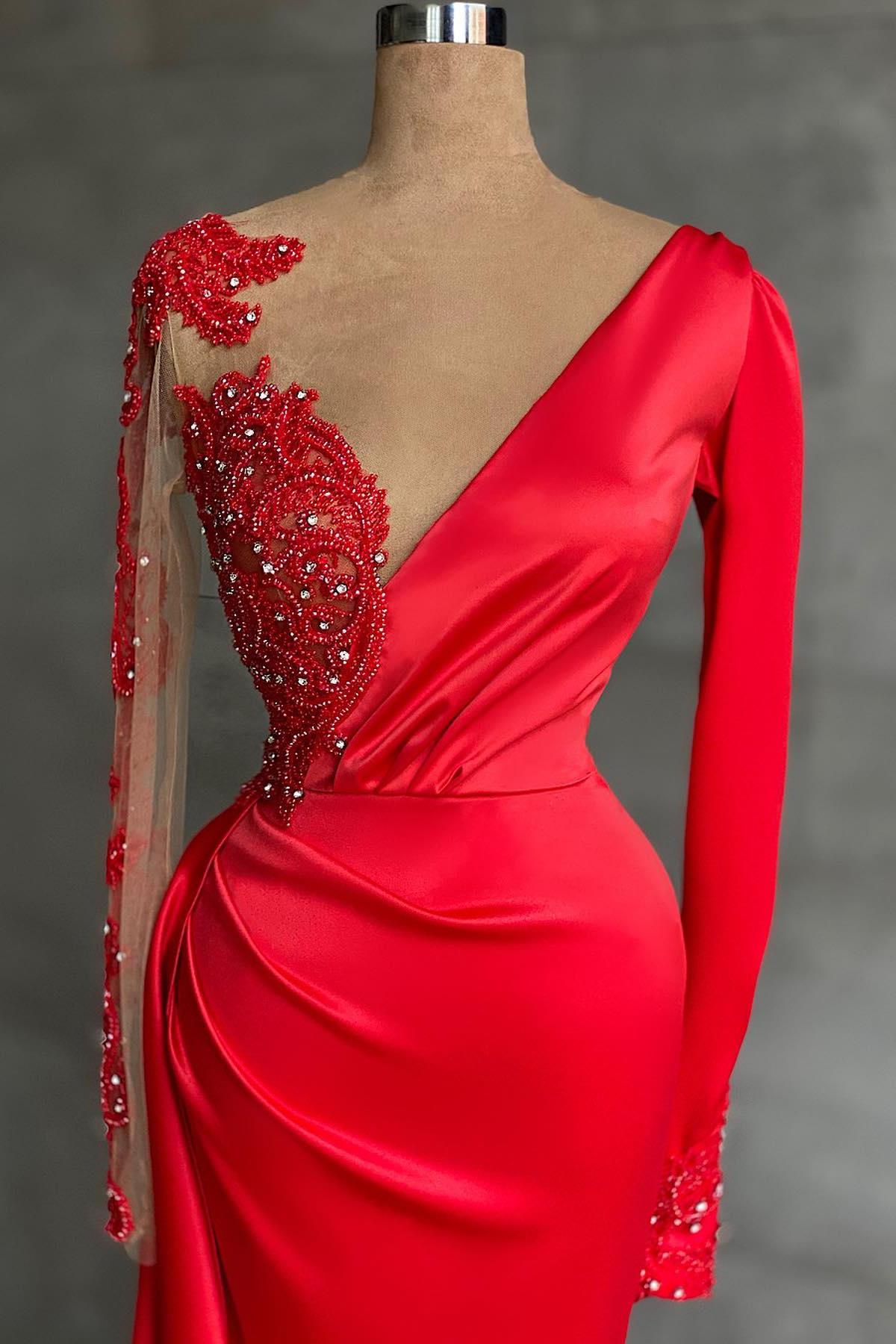 Red Long Sleeve V Neck Mermaid Prom Dress With Beadings