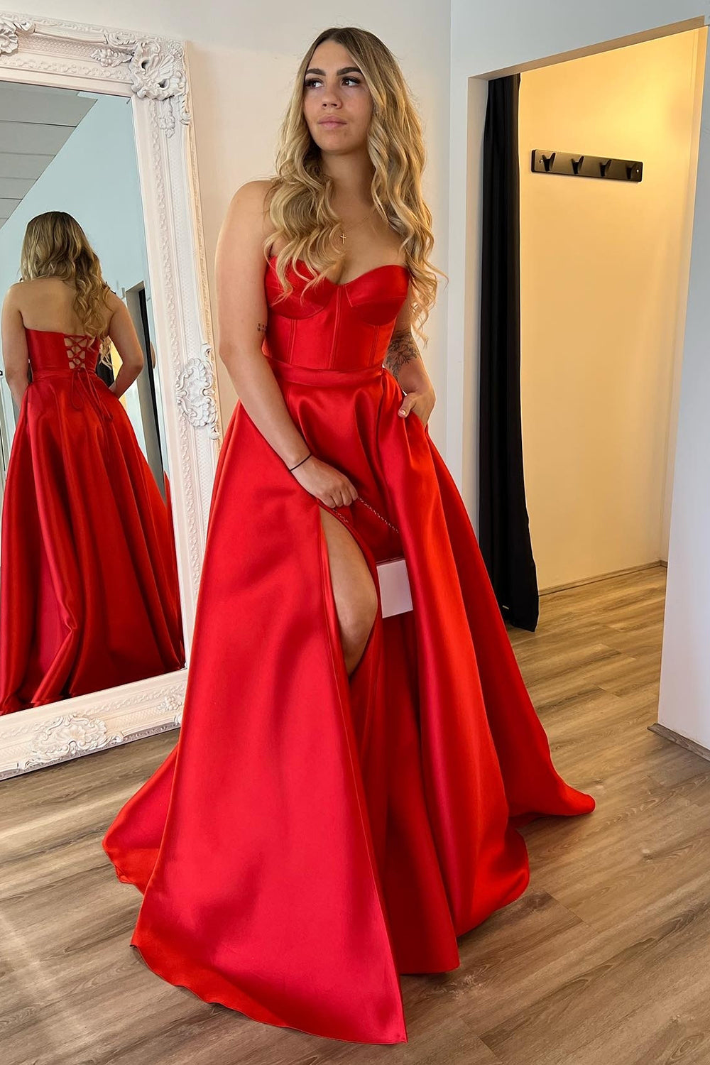 Red Prom Dress A-Line Satin Sweetheart Long Formal Dress With Slit