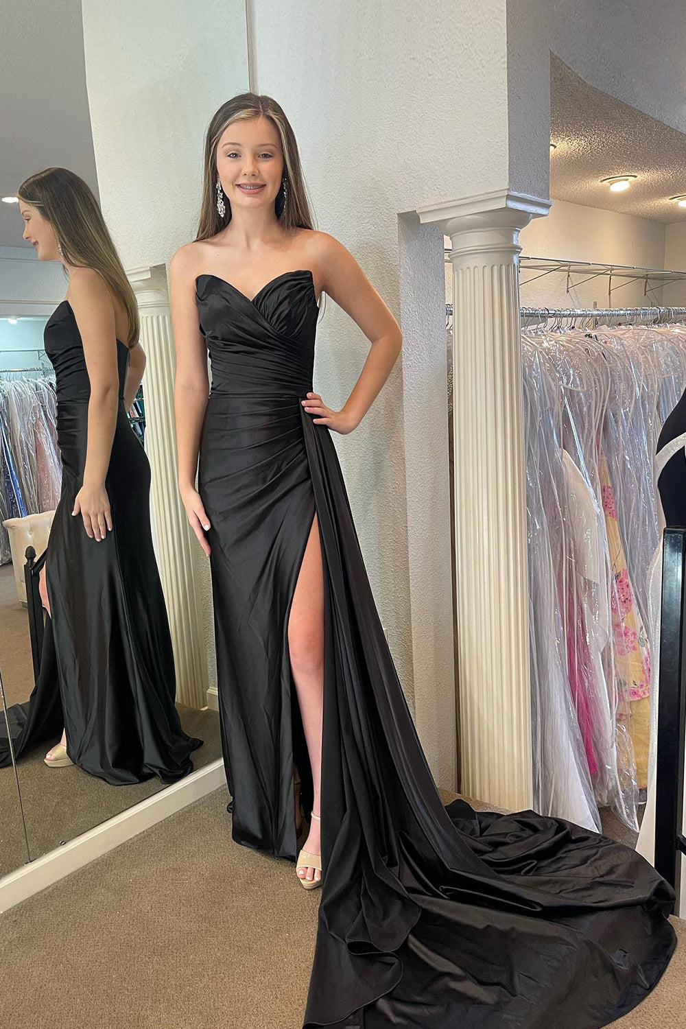 Red Prom Dress Detachable Long Sleeves Long Evening Dress with Feathers