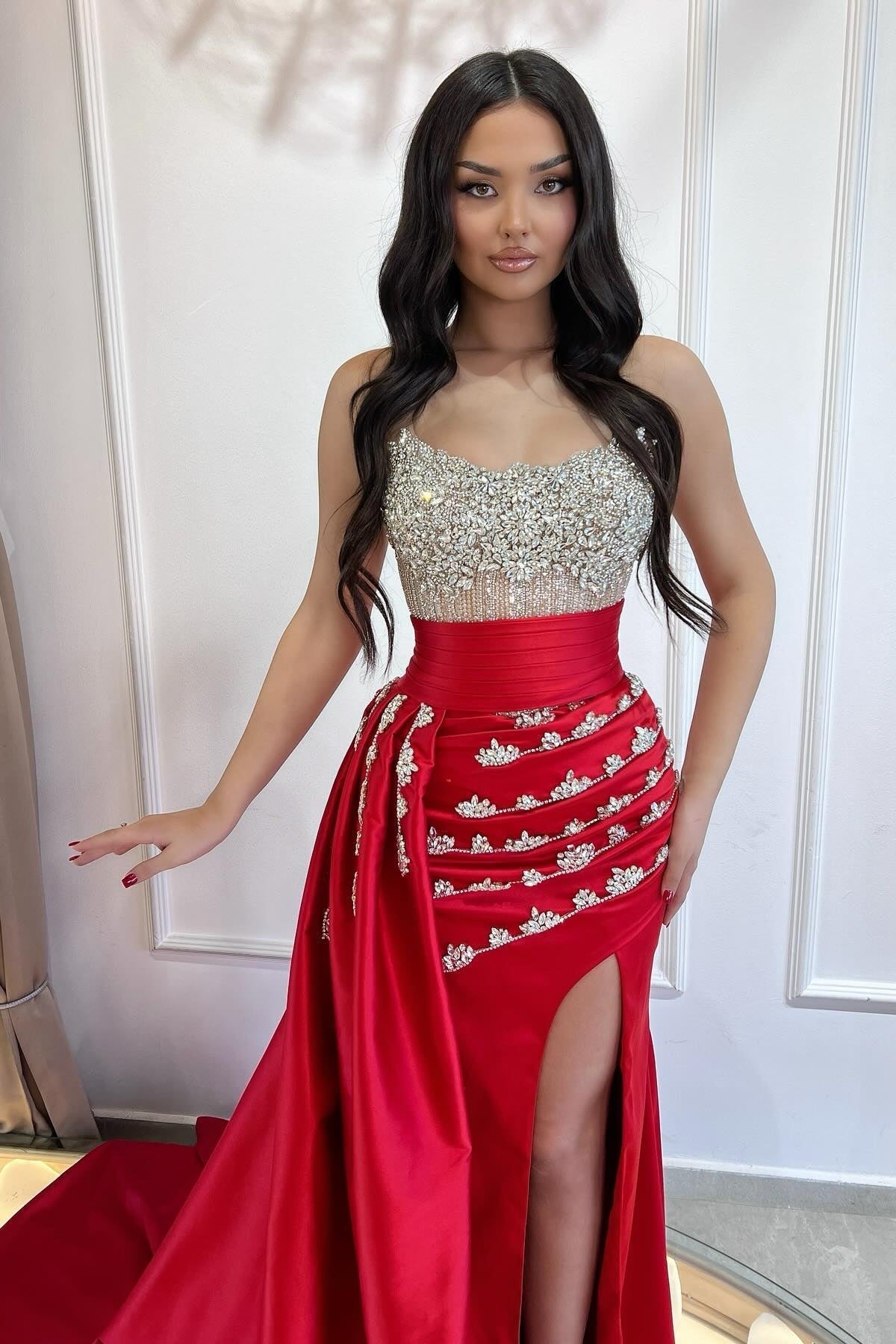Red Prom Dress Strapless Mermaid Beaded Sleeveless Slit Panel Train Satin Formal Dress With Rhinestone