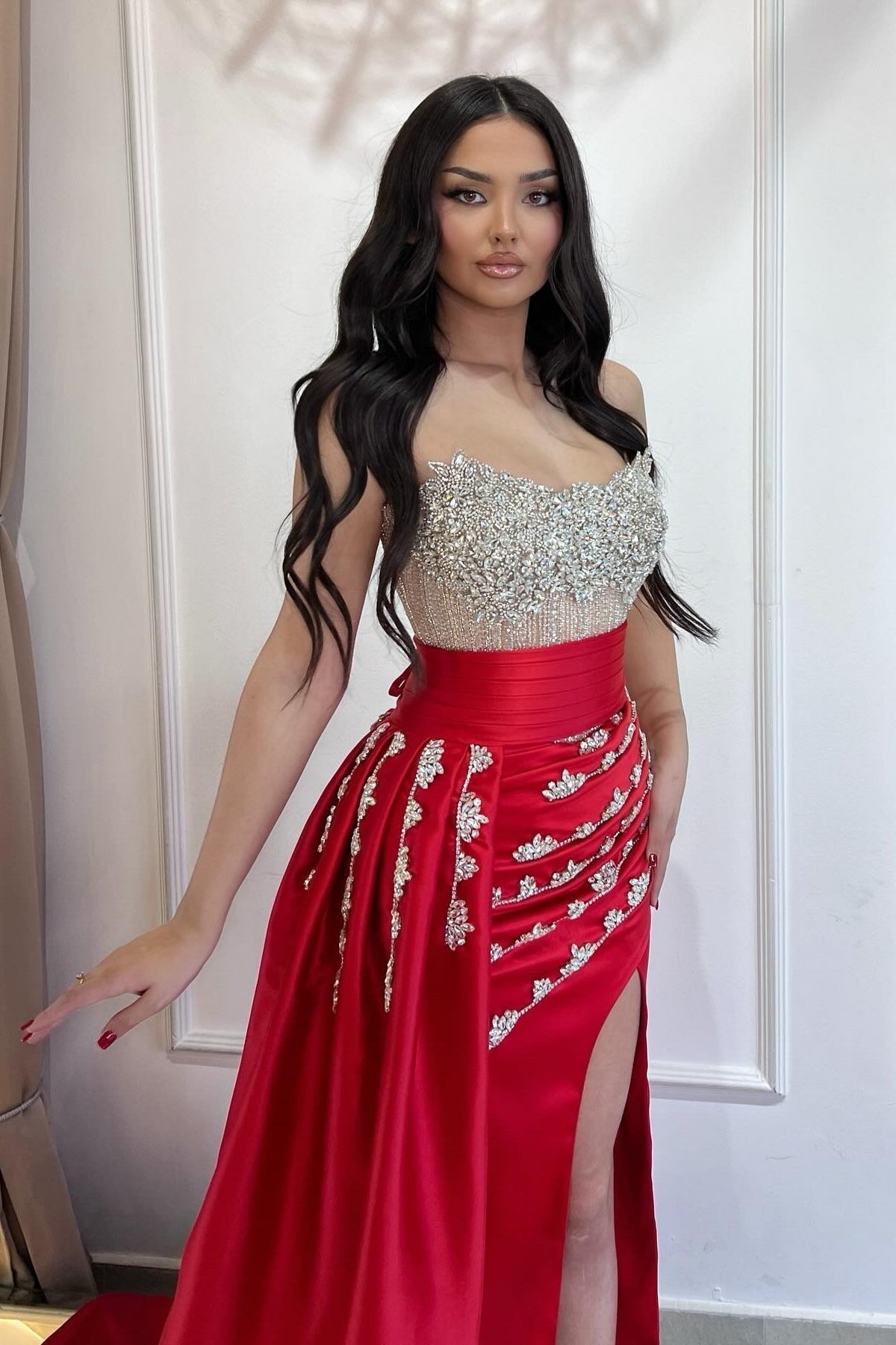 Red Prom Dress Strapless Mermaid Beaded Sleeveless Slit Panel Train Satin Formal Dress With Rhinestone