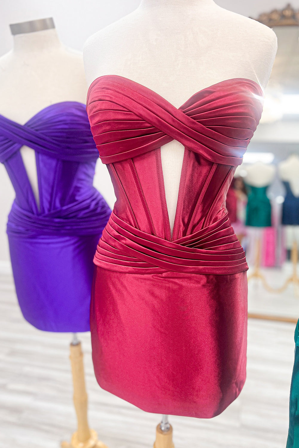 Simple Golden Homecoming Dress Corset Strapless Tight Short Cocktail Dresses