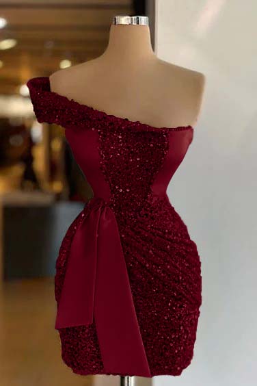 Sleeveless One Shoulder Homecoming Dress Short Sequined Cocktail Dress Pleated With Belt