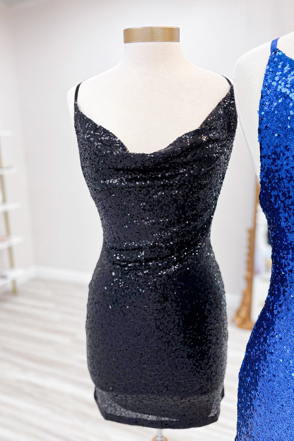 Spaghetti Straps Golden Homecoming Dress Bodycon Short Cocktail Dresses with Sequin