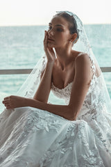 Spaghetti Straps Wedding Dress A Line Bridal Gown with Beaded Lace Appliques