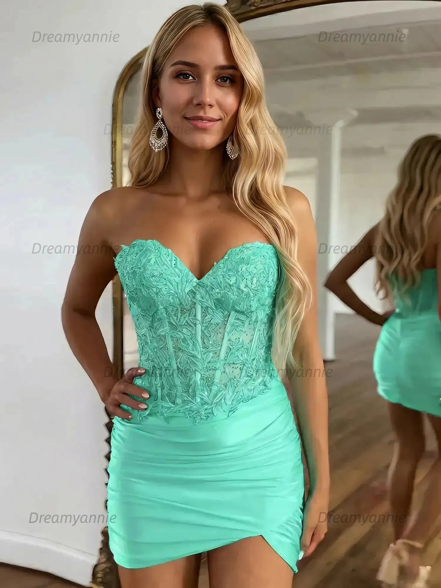 Sparkly Sequins Sweetheart Bodycon Homecoming Dress