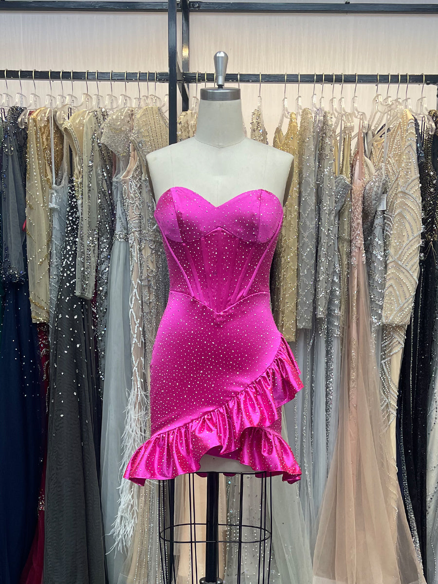 Bodycon Sweetheart Satin Homecoming Dress with Beading