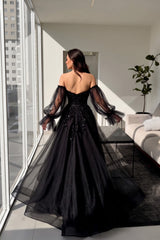 Black A Line Prom Dress Long Sleeve Sweetheart Formal Dress With Lace Appliques