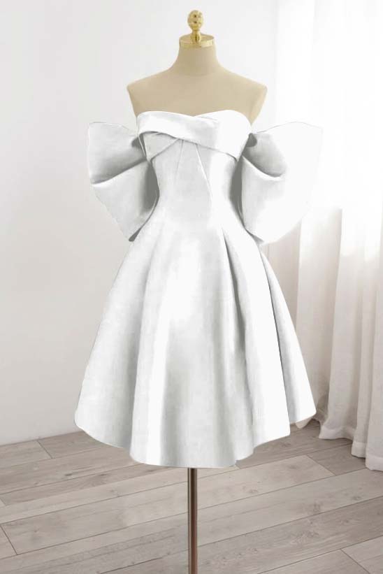 Strapless Homecoming Dress Sleeveless Short Cocktail Dress With Bowknot Pleated