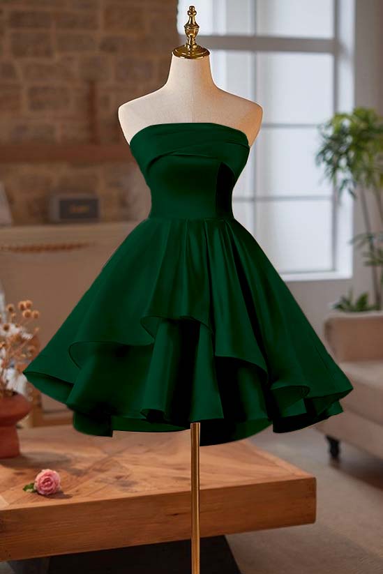 Strapless Homecoming Dress Sleeveless Short Cocktail Dress With Ruffles Pleated
