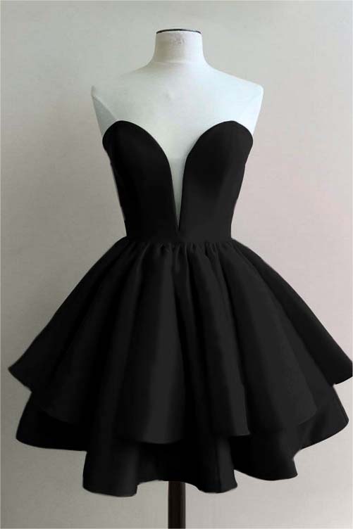 Strapless Sweetheart Homecoming Dress Sleeveless Pleated Short Cocktail Dress With Ruffles