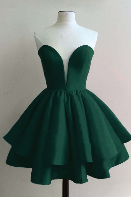Strapless Sweetheart Homecoming Dress Sleeveless Pleated Short Cocktail Dress With Ruffles