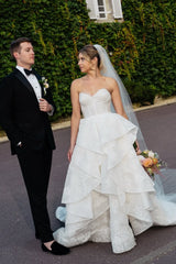 Sweetheart A Line Wedding Dress Lace Appliqued Sleeveless Bridal Gown