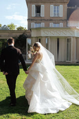 Sweetheart A Line Wedding Dress Lace Appliqued Sleeveless Bridal Gown