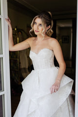 Sweetheart A Line Wedding Dress Lace Appliqued Sleeveless Bridal Gown