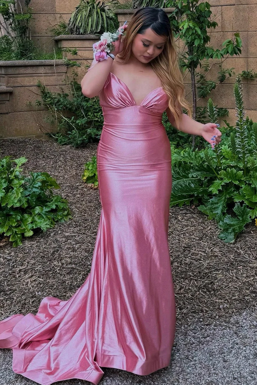 Trendy Mermaid V Neck Pink Long Party Dress With Sweep Train Formal Evening Gown