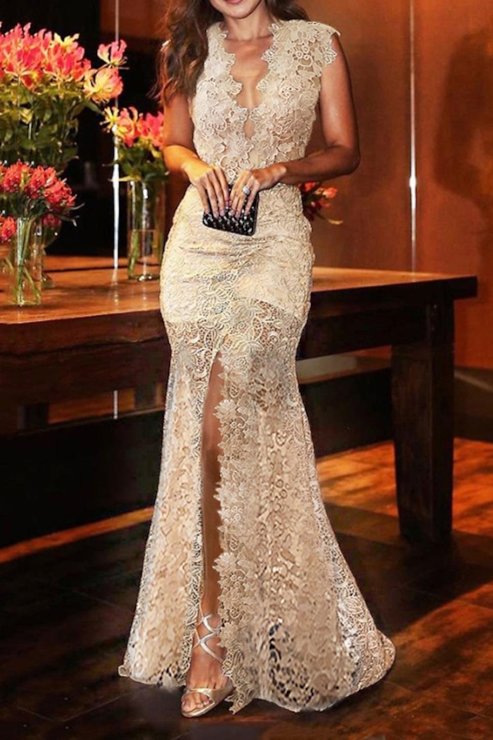 Trumpet/Mermaid Wedding Dress V-Neck Floor-length Lace Beach Bridal Gown