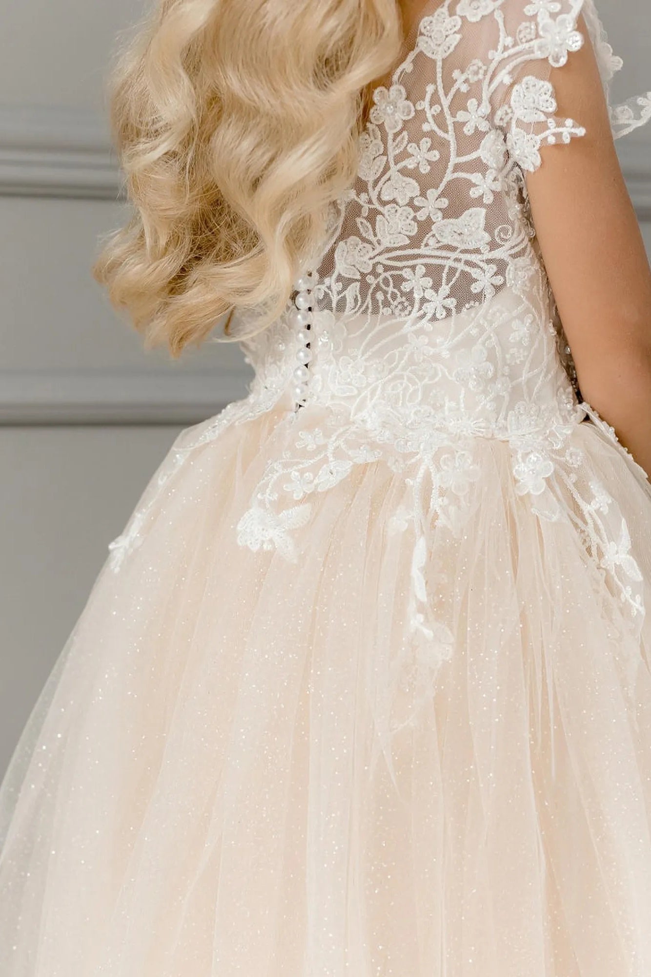 Tulle Cap Sleeve Princess Flower Girl Dress with Lace Appliques