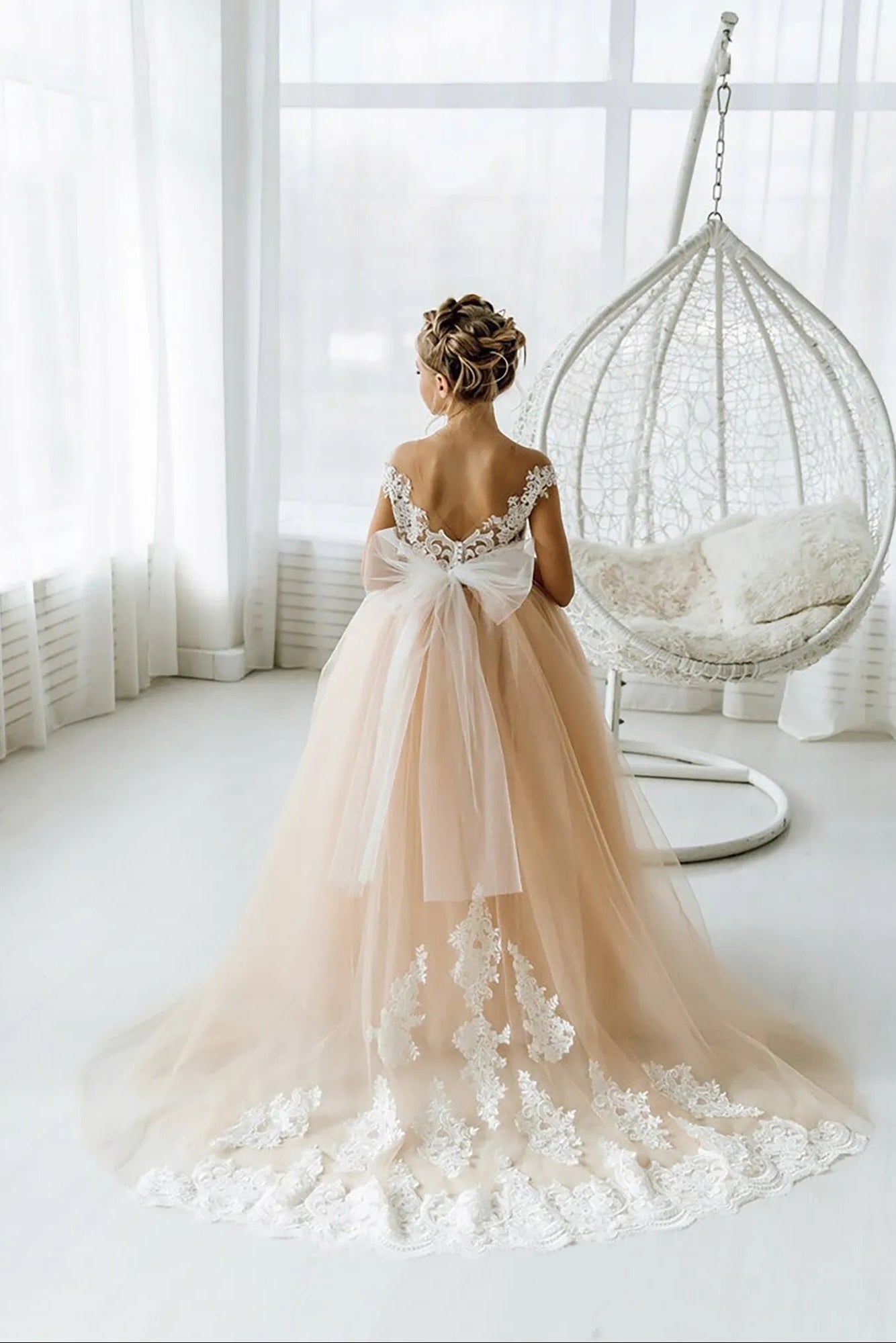 Tulle Lace Appliques Bowknot Princess Flower Girl Dress