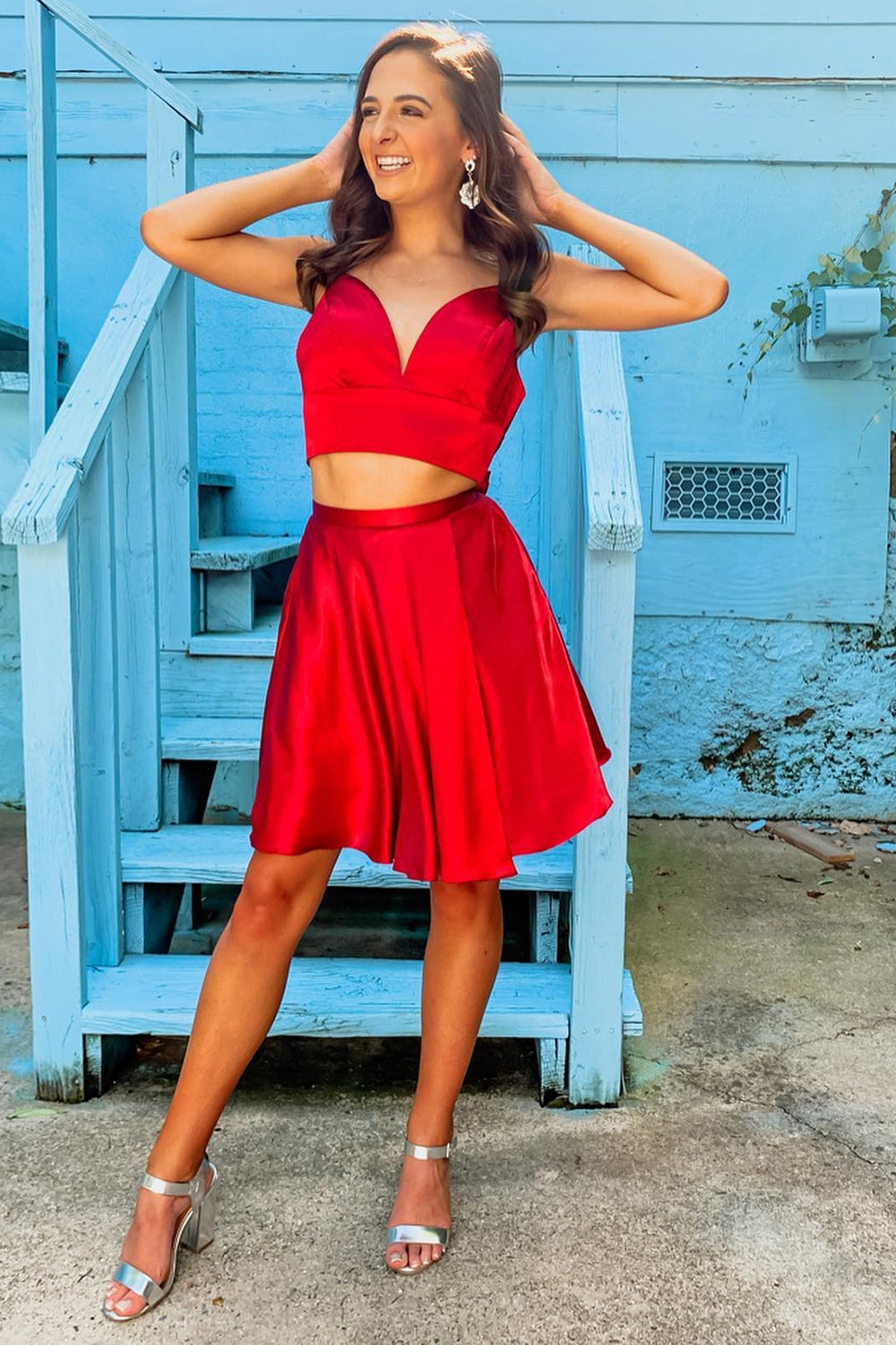 Two Piece Red Homecoming Dress Short Prom Dress with Bowknot