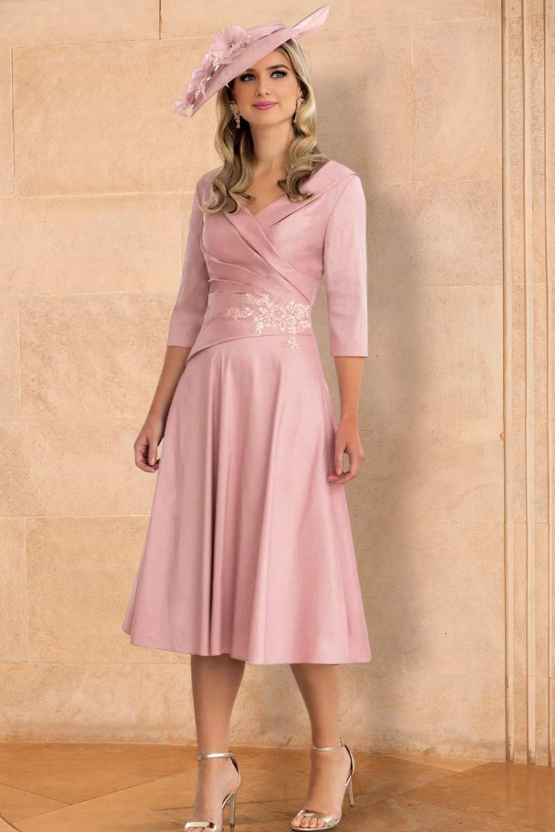 V Neck A Line Tea Length Mother of the Bride Dresses Featuring Applique