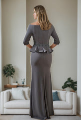 V Neck Mother of the Bride Trumpet Mermaid Dresses Featuring Ruffles and Appliques