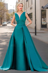 V Neck Sleeveless A Line Mother of the Bride Dresses in Luxurious Style