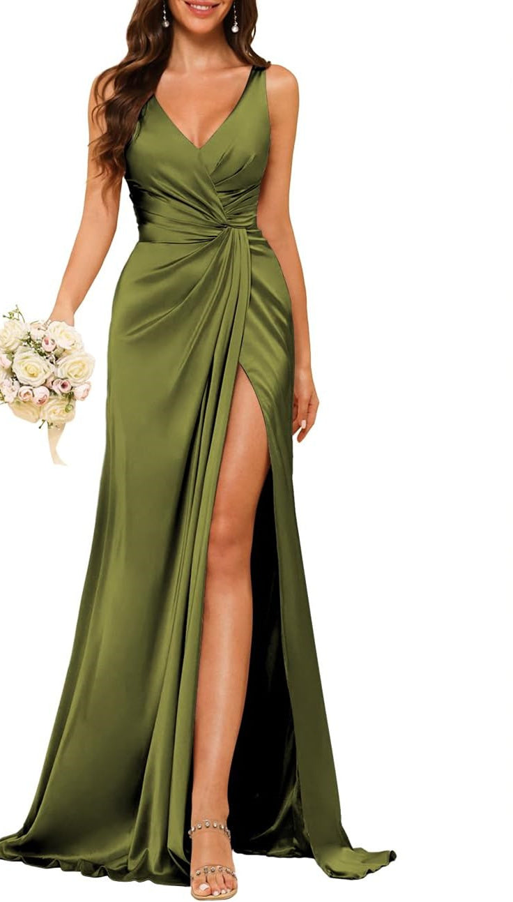 A Line/Princess V Neck Sleeveless Floor-Length Bridesmaid Dresses with Split