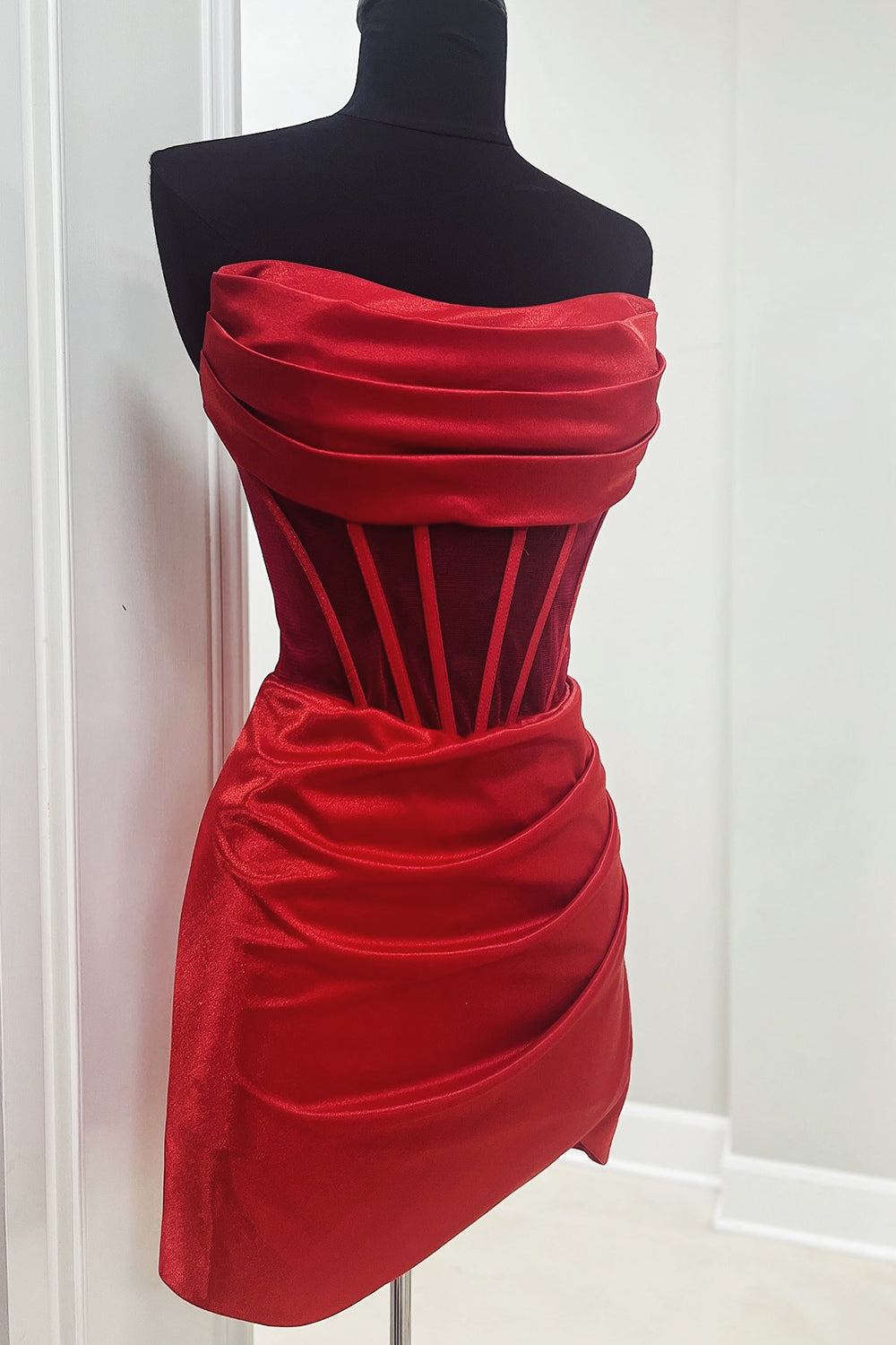 Red Corset Asymmetrical Tight Short Homecoming Dress