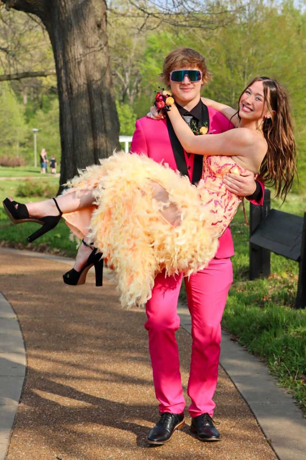 Vibrant Hot Pink 3-Piece Shawl Lapel One-Button Men's Prom Suit