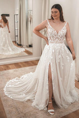 White Wedding Dress A Line Spaghetti Strap V Neck Sleeveless Long Tulle Split Front Bridal Gown With Appliques