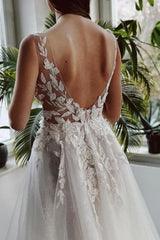 White Wedding Dress A Line V Neck Lace Glitter Backless Bridal Gown With Slit