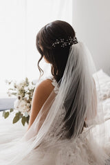 White Wedding Dress A Line V Neck Spaghetti Strap Lace Sweep Train Tulle Bridal Gown With Appliques