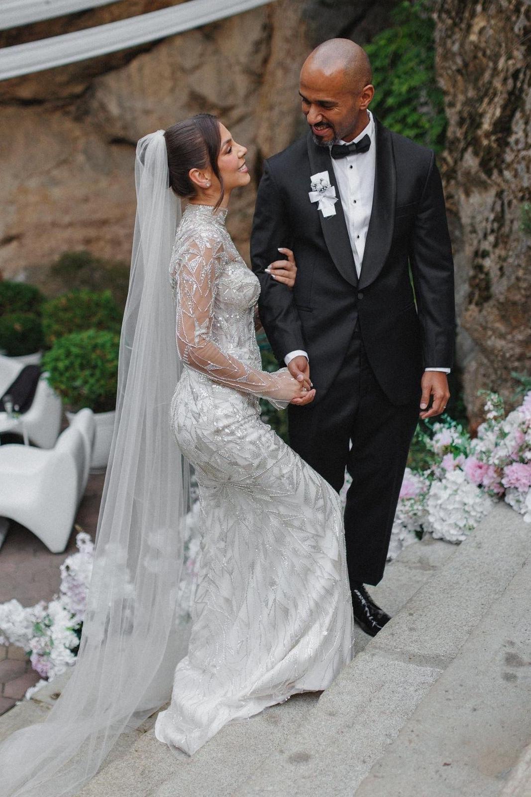 White Wedding Dress Mermaid High Neck Long Sleeves Beaded Sweep Train Tulle Bridal Gown With Sequins