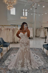 White Wedding Dress Mermaid Sweetheart Lace Chapel Train Tulle Bridal Gown With Appliques