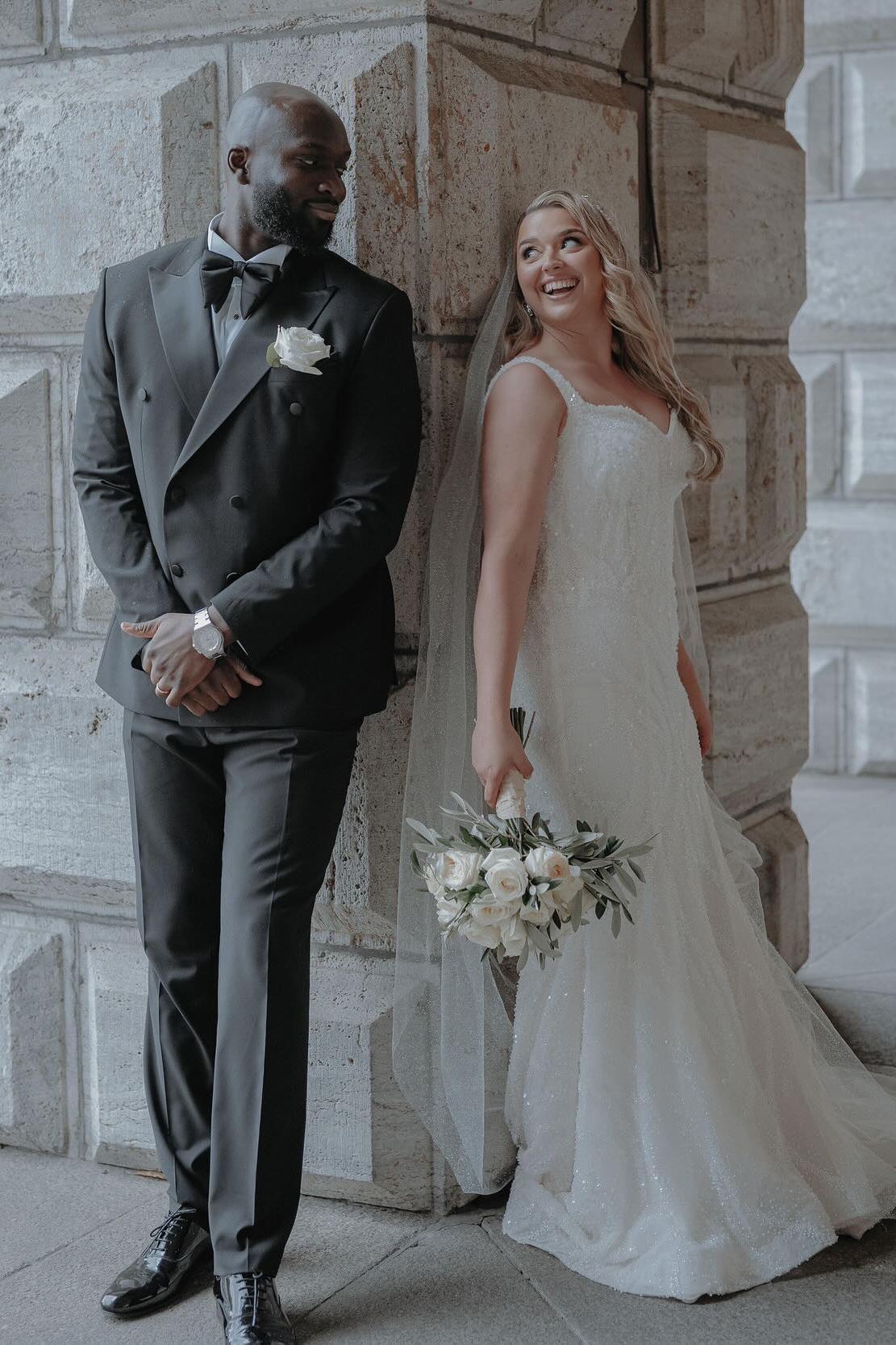 White Wedding Dress Mermaid Sweetheart Spaghetti Straps Sleeveless Beaded Sequined Long Bridal Gown