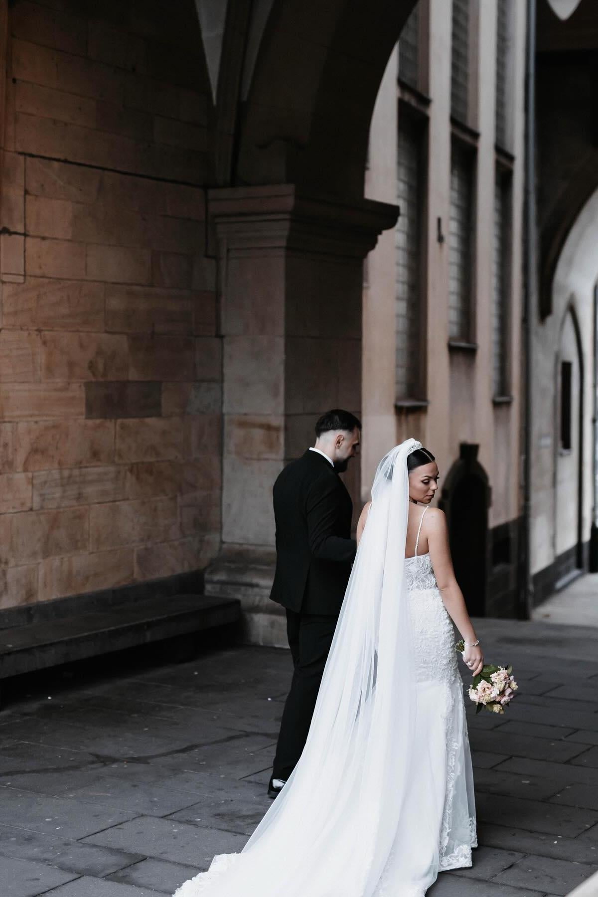 White Wedding Dress Mermaid Sweetheart Spaghetti Straps Sleeveless Beaded Sweep Train Tulle Bridal Gown