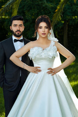 White Wedding Dress One Shoulder Sleeveless Sweep Train Ball Gown Satin Bridal Gown With 3D Flowers