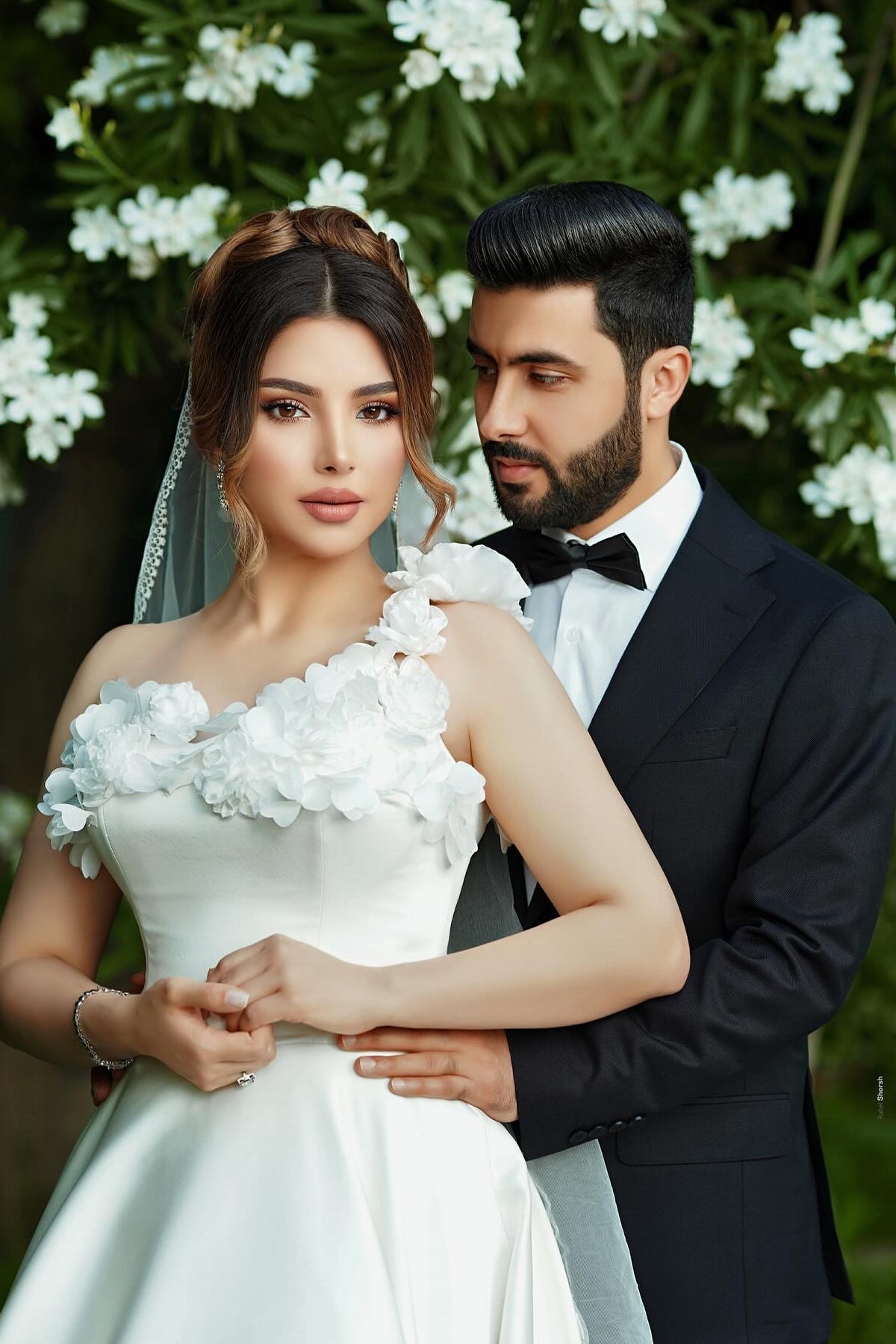 White Wedding Dress One Shoulder Sleeveless Sweep Train Ball Gown Satin Bridal Gown With 3D Flowers