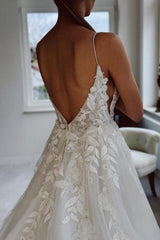 White Wedding Dress Spaghetti Strap Sleeveless Beaded Cathedral Train Lace Tulle Bridal Gown