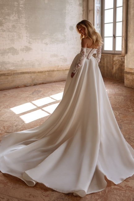 White Wedding Dress Sweetheart A Line Sleeveless Lace Sweep Train Chiffon Bridal Gown With High Slit