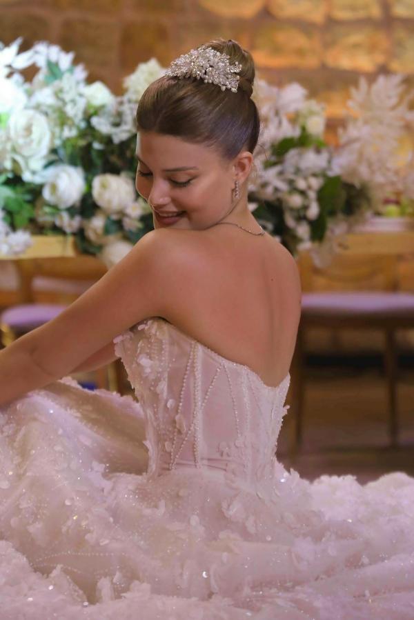 White Wedding Dress Sweetheart Off The Shoulder Sequined Beaded Ball Gown Tulle Bridal Gown