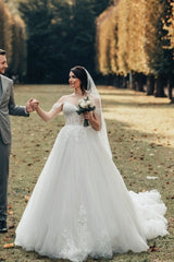 White Wedding Dress Sweetheart Off The Shoulder Sleeveless Lace Ball Gown Tulle Bridal Gown With Appliques