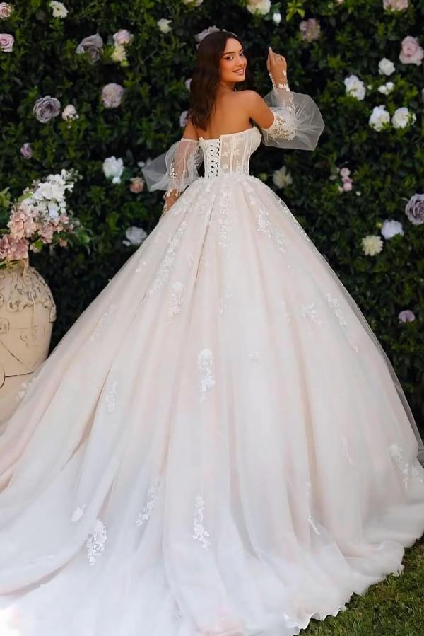 White Wedding Dress Sweetheart Sleeveless Lace Ball Gown Tulle Bridal Gown With Appliques