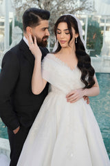 White Wedding Dress V Neck Off The Shoulder Sleeveless Sequined Chiffon Bridal Gown With Appliques