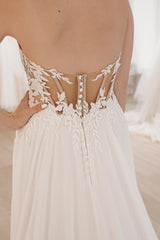 Elegant White Sweetheart Long Lace Boho Wedding Dress with Slit